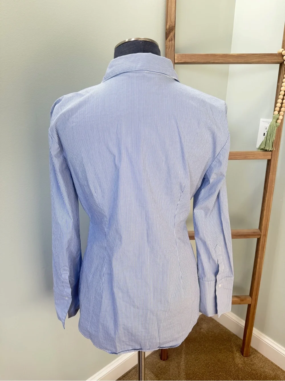 White House Black Market Blue White Pinstriped Tie Waist Button Blouse Size 8 - Picture 4 of 6